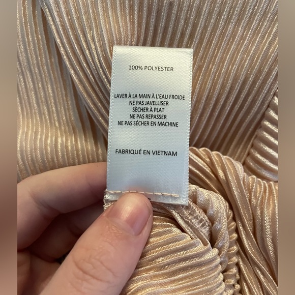 ATSTR The Label Light Pink Crinkle Pleated Top/ Blush Peach - Picture 5 of 12